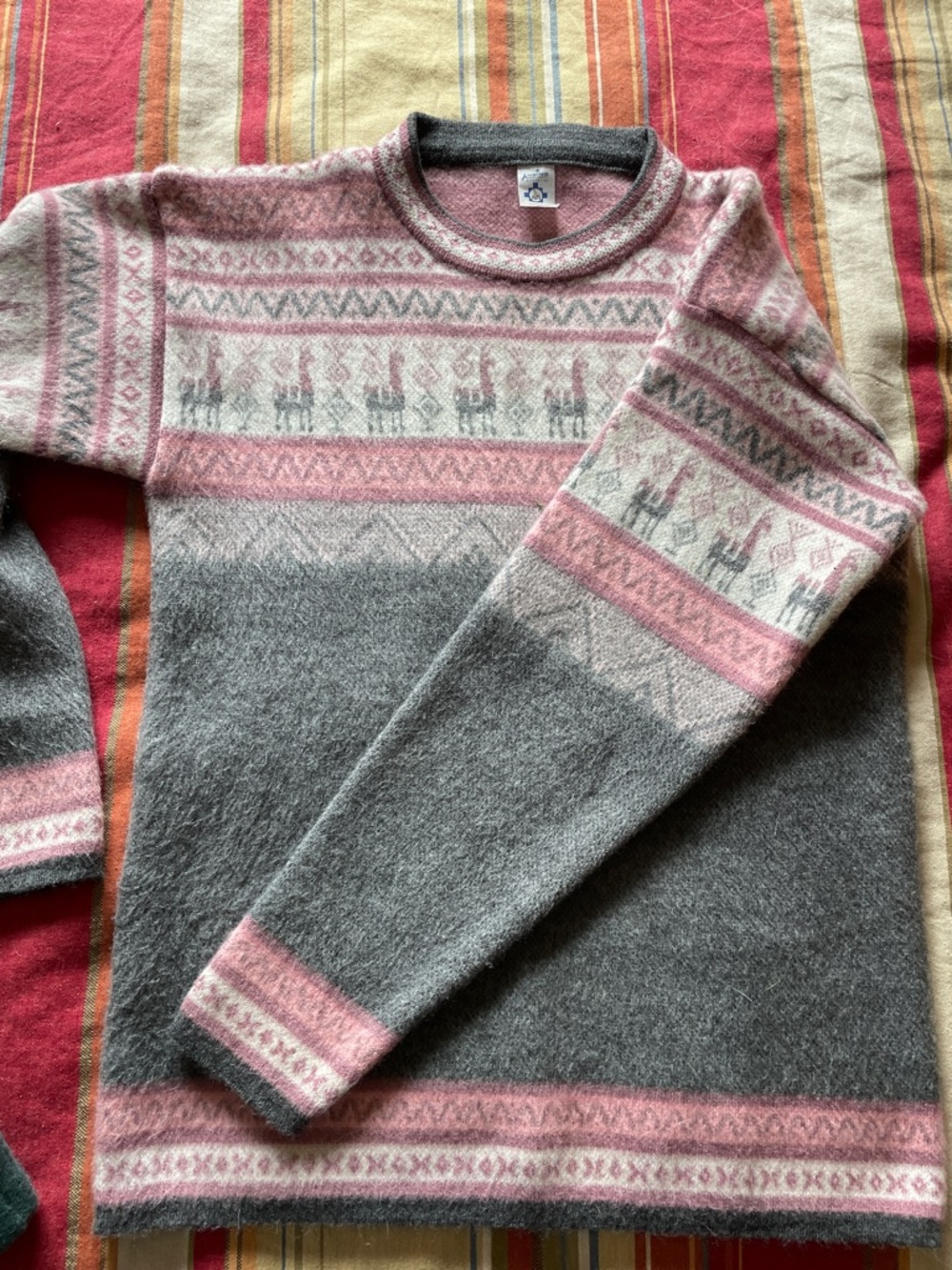 Women’s Ecuadoran sweater